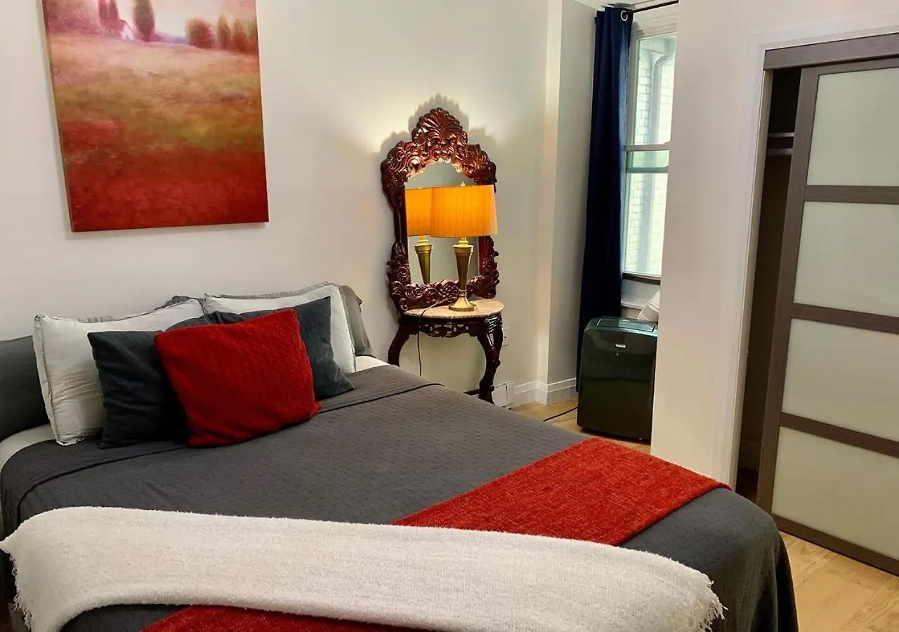 Jacob22 B&B Toronto 0*,
