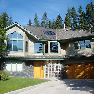 Cascade Court Banff