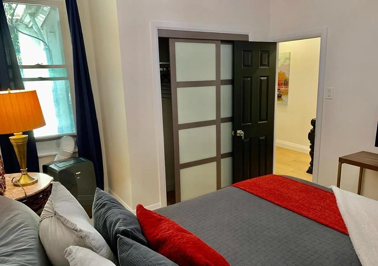 Jacob22 B&B Торонто Отель типа 