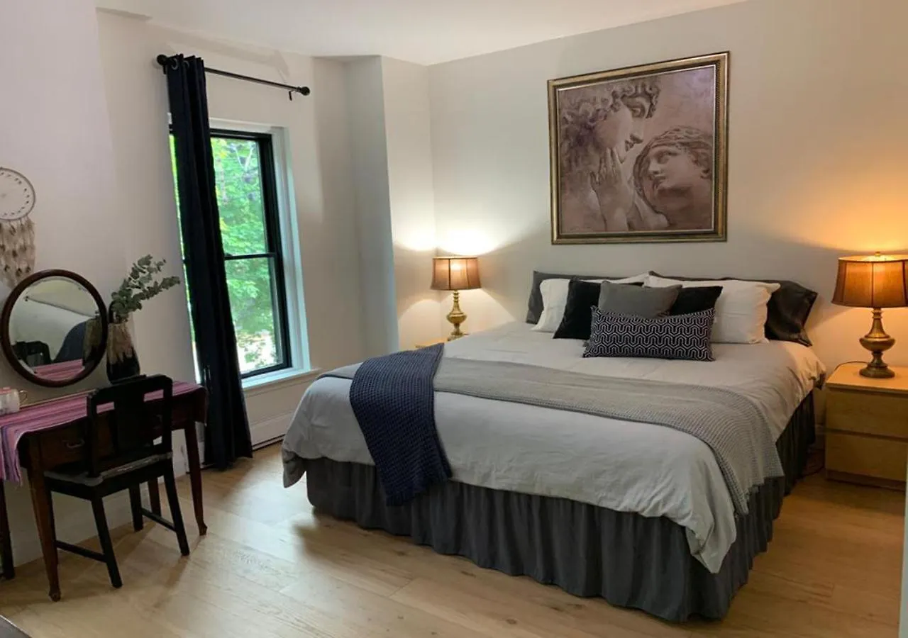 Jacob22 B&B Toronto 0*,